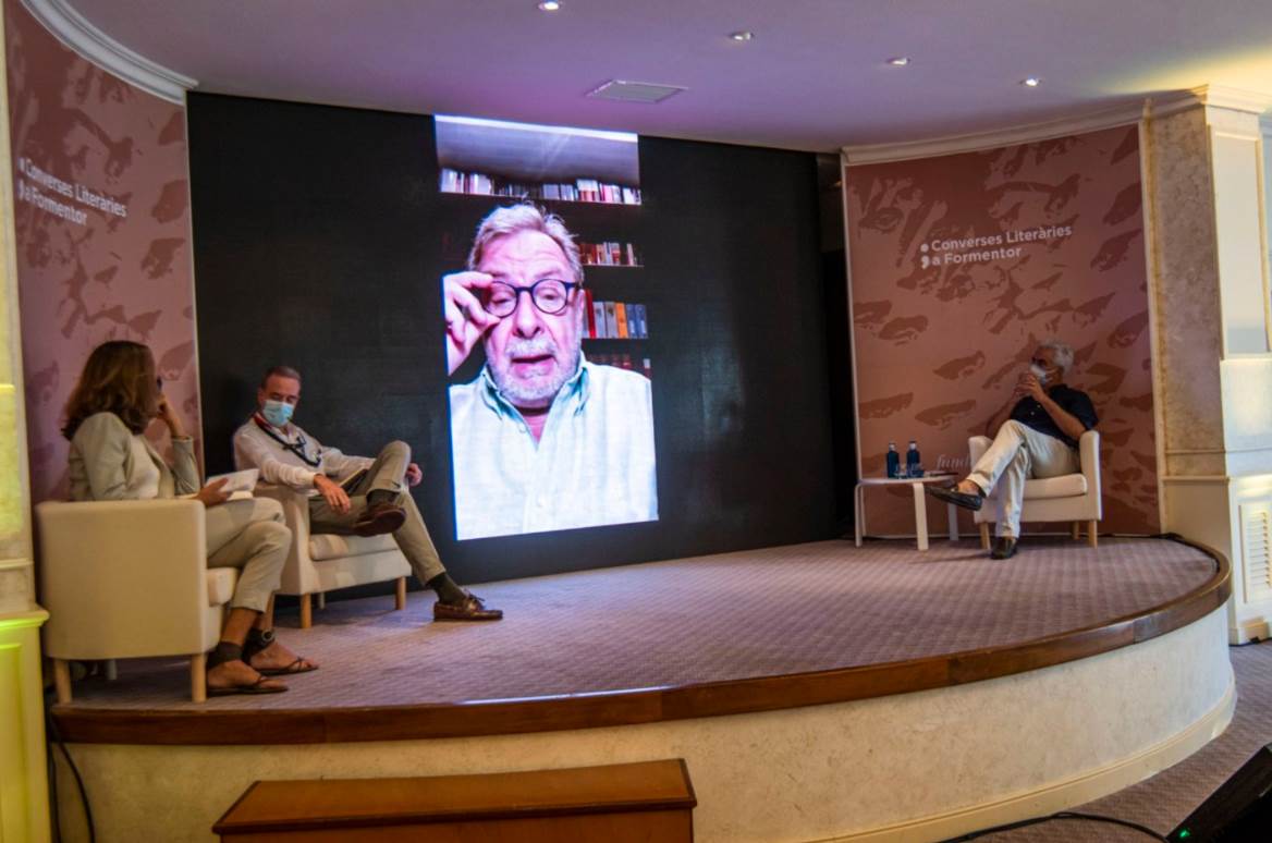 Clara Pastor, Llàtzer Moix, en pantalla Juan Luis Cebrián y Basilio Baltasar